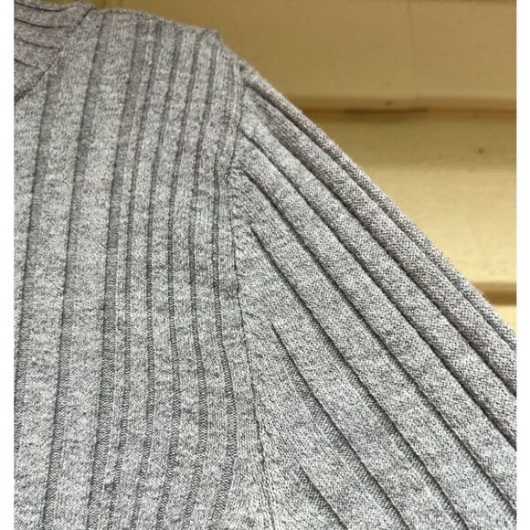 Urban outfitters, Gray, long sleeves sweater/turtleneck, good condition, XS - Picture 4 of 8